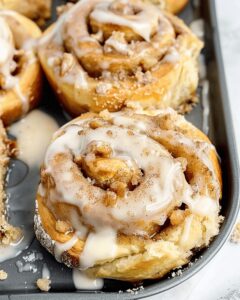 Apple Pie Cinnamon Rolls Recipe