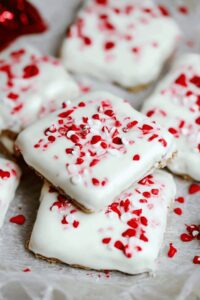 Peppermint Crunch White Chocolate Covered Graham Crackers Recipe