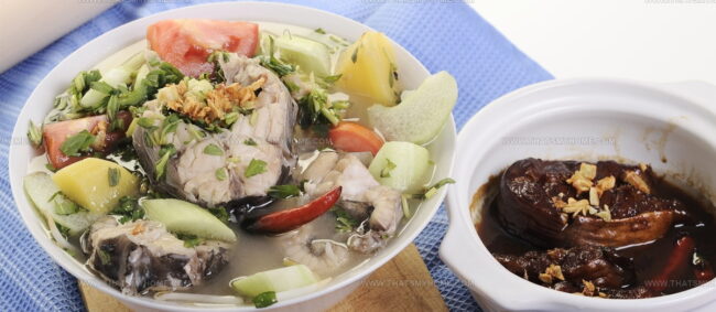 Vietnamese Sweet And Sour Soup (Canh Chua Ca)