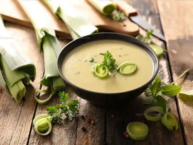 Soup With Leeks And Cauliflower