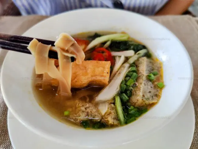 Red Noodle Soup With Crab (Banh A Cua)