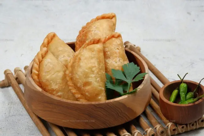 How Are Asian Savory Pastries Typically Served?