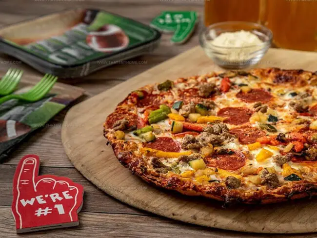 Choosing the Perfect Pizza Peel for Baking