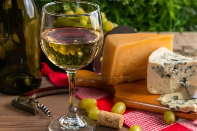 What Types of Dishes Best Highlight Specific Italian White Grape Profiles?